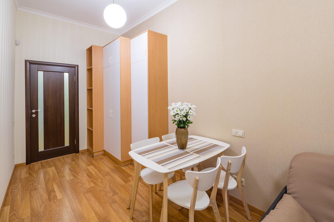 Apartment On Svobody Avenue 25 Lviv Exterior foto
